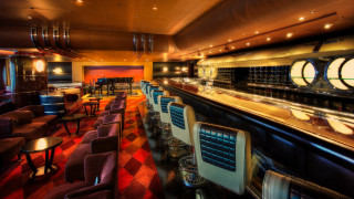 Restaurant longbar checkeredfloor television chairs - modern art deco free wallpaper