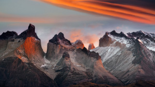 Mountain range sunset clouds matte - a sunset in the background free wallpaper