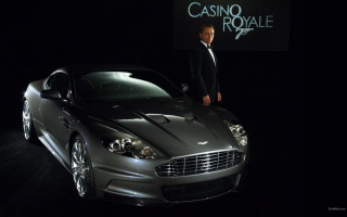Casino royale tuxedo car matte - a man in a tuxedo free wallpaper