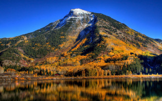 Mountain lake autumn trees scenery - free autumn wallpaper