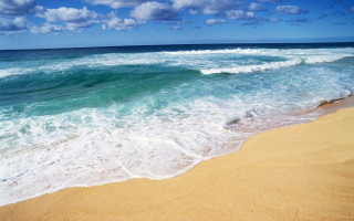 Beach waves shore blue sky - free beach wallpaper for desktop