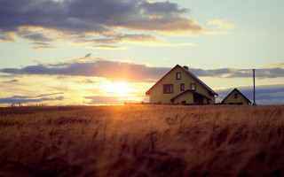 House field sunset clouds tallgrass - a house in a field free wallpaper