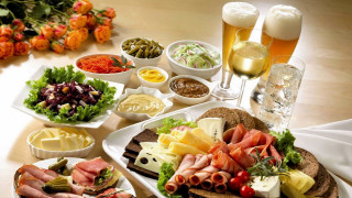 Food table vase drinks bread - food photography free wallpaper for desktop