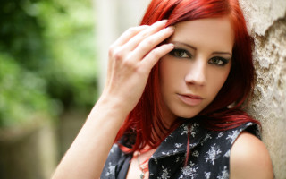 Redhair wall portrait blurry cosplay - gothic free wallpaper