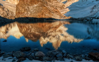 Mountain reflection snowy lake night - david martin free wallpaper for desktop