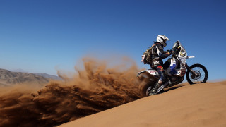Dirtbike desert sand blow sky - sandy free wallpaper