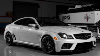 White mercedes pearlescent digital rendering - pearlescent free wallpaper