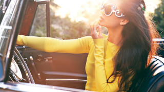 Woman yellow shirt sunglasses car - eleanor best free wallpaper