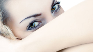 Florianne becker blue eyes hiding - her arm behind her head free wallpaper for desktop