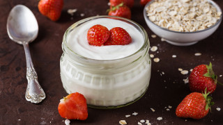 Yogurt strawberries food photography lyco - lyco art free wallpaper for desktop