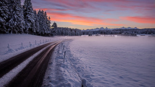Snowy road mountains dusk reflection - german romanticism free wallpaper