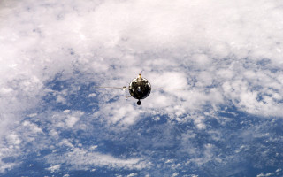 Helicopter satellite cloudy blue sky - the front of the helicopter free wallpaper