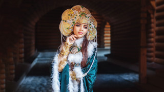 Woman feathered headdress tunnel artnouveau - headdress free wallpaper