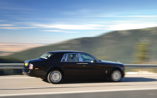 Black car mountain road luxury - luxury free wallpaper