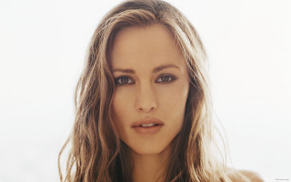 Woman longhair whitebackground windpose naturalism - constanceanne parker free wallpaper for desktop