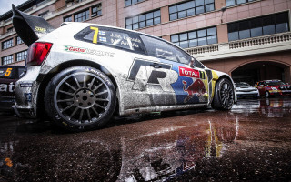 Car painted rain cityscape tiltshift - paint free wallpaper for desktop