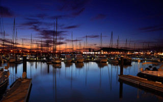 Marina boats sunset cityscape night - a marina free wallpaper