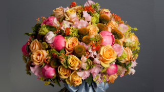 Flower bouquet vase colorful rococo - free flowers wallpaper