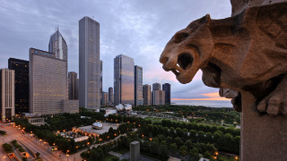 Lion statue cityscape tokyo skyline - a view of a city free wallpaper