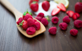 Wooden spoon raspberries lemon lime - a wooden spoon free wallpaper