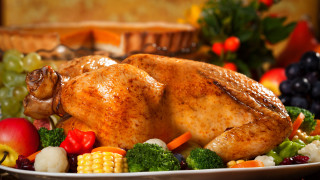 Turkey vegetables fruit grapes basket - a turkey free wallpaper