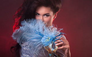 Woman blue feather mask red - fashion photography free wallpaper