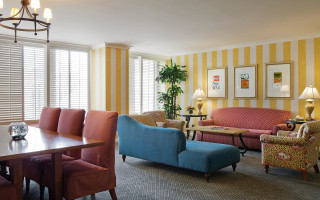 Livingroom furniture bigwindow blinds table - chair free wallpaper