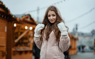 Elina karimova pink jacket white - free winter wallpaper