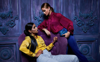 Two women purple chair blue - a cubist painting free wallpaper for desktop