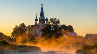 Church tower spire fog river - mist free wallpaper for desktop