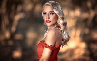 Woman red dress woods portrait 2 - free vintage wallpaper for desktop