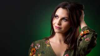 Woman longhair greenshirt portrait clairedalby - claire dalby free wallpaper for desktop