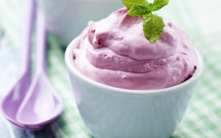 Ice cream green leaf spoon - bálint kiss free wallpaper