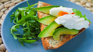 Sandwich eggs greens blue plate - david ramsay hay free wallpaper