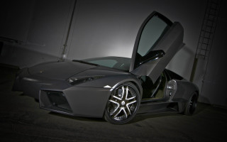 Grey sports car open door - a ladder free wallpaper