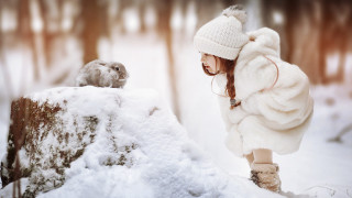 Girl white coat hat snow - a monkey free wallpaper