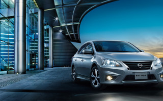 Silver car building night circular - a sky background and a building free wallpaper for desktop