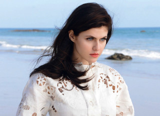 Woman beach surfboard blue sky 3 - a surfboard free wallpaper for desktop