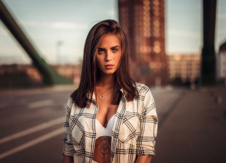 Woman tattoo street city portrait - city background free wallpaper for desktop