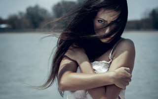 Araceli gilbert woman water serious - figuration libre free wallpaper for desktop