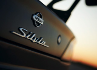 Ai mitsu emblem closeup shallow - shallow depth of field free wallpaper for desktop