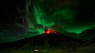 Aurora mountain night sky stars - david martin free wallpaper for desktop
