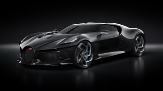 Black sports car dark room 33 - a spotlight free wallpaper