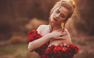 Woman redflowers forest portrait bouquet - red flower free wallpaper for desktop