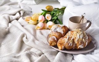 Pastries coffee bed flowers blanket - christian hilfgott brand free wallpaper for desktop