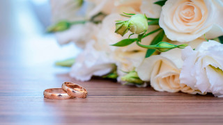 Wedding rings flower bouquet white - white rose free wallpaper