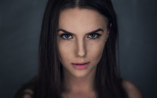 Woman long hair blue eyes 41 - free portrait wallpaper for desktop