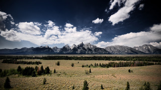Mountain range clouds forested horizon - ansel adams free wallpaper for desktop