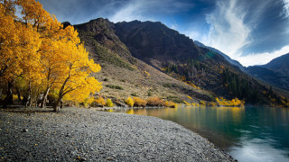 Mountain lake autumn forest bridge - a mountain lake free wallpaper