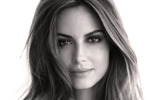 Woman longhair smile blackandwhite portrait - long hair and a necklace free wallpaper